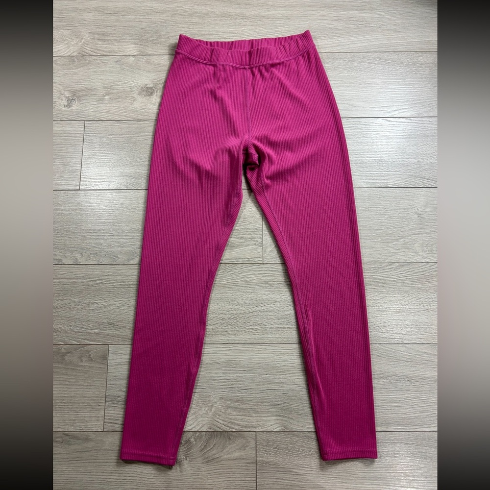 ALO Yoga Ribbed Pink Leggings - Picture 2 of 9